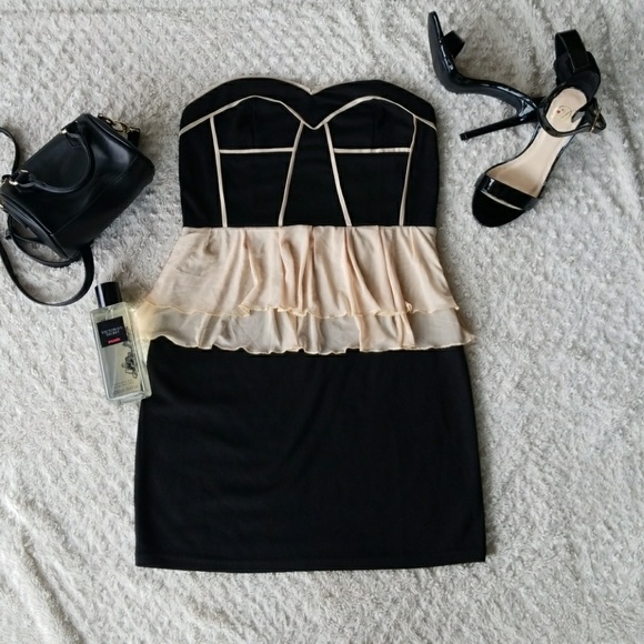 Black & Nude Strapless Mini Dress! NWT! - Picture 2 of 8